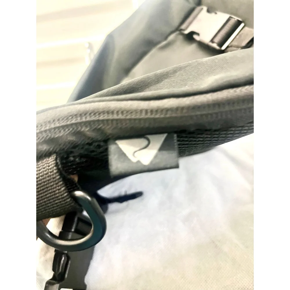 Ozark Trail Sling Pack Black 9 L Messenger Bag Adult - Picture 2 of 8